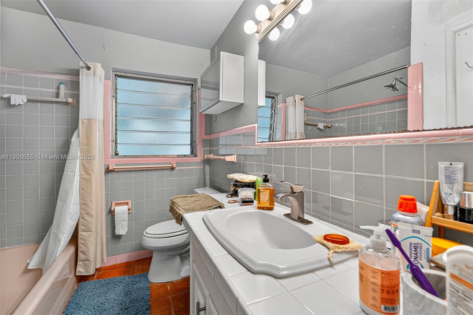 LAKE RIDGE - Residential Income