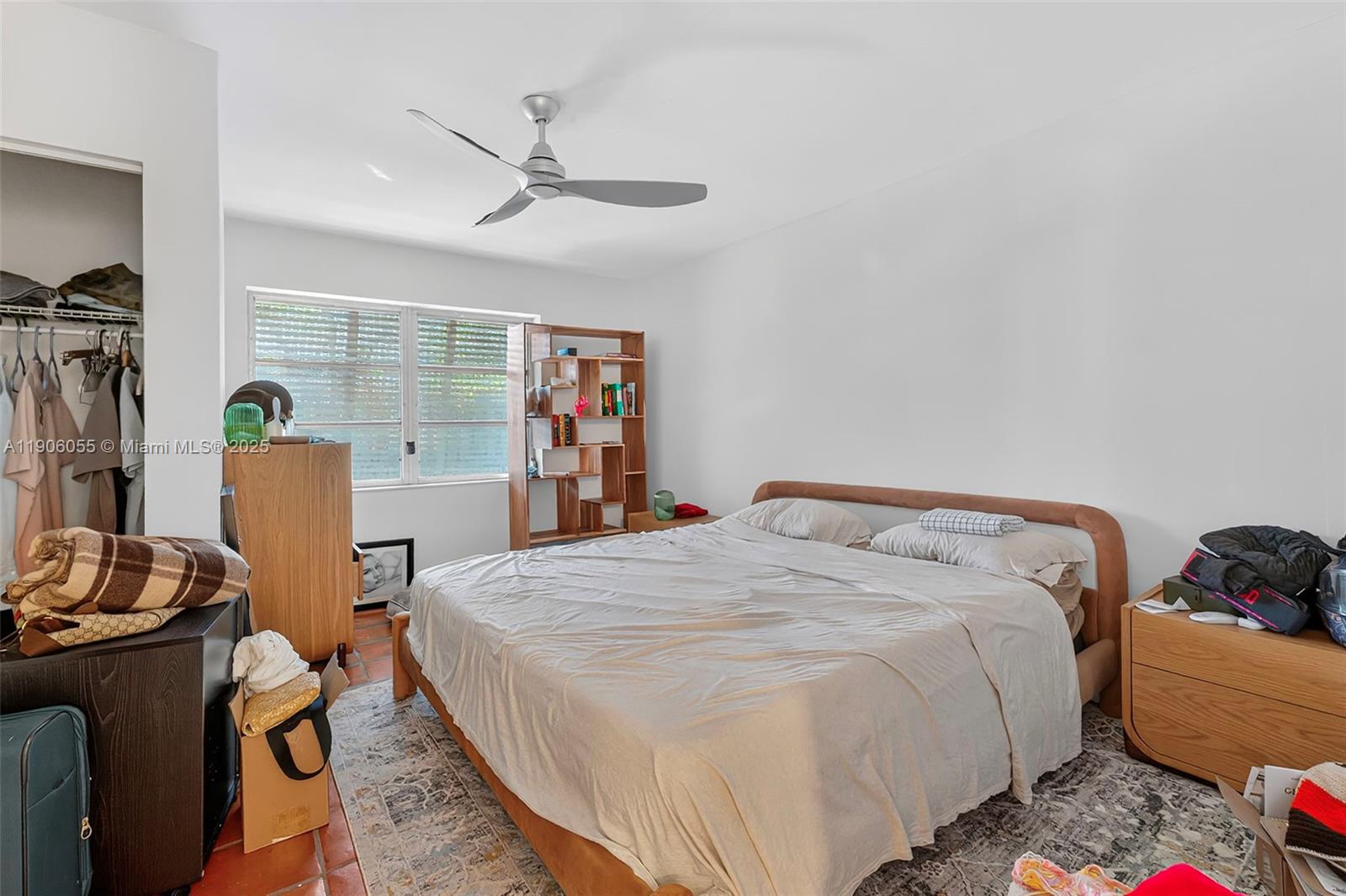 LAKE RIDGE - Residential Income