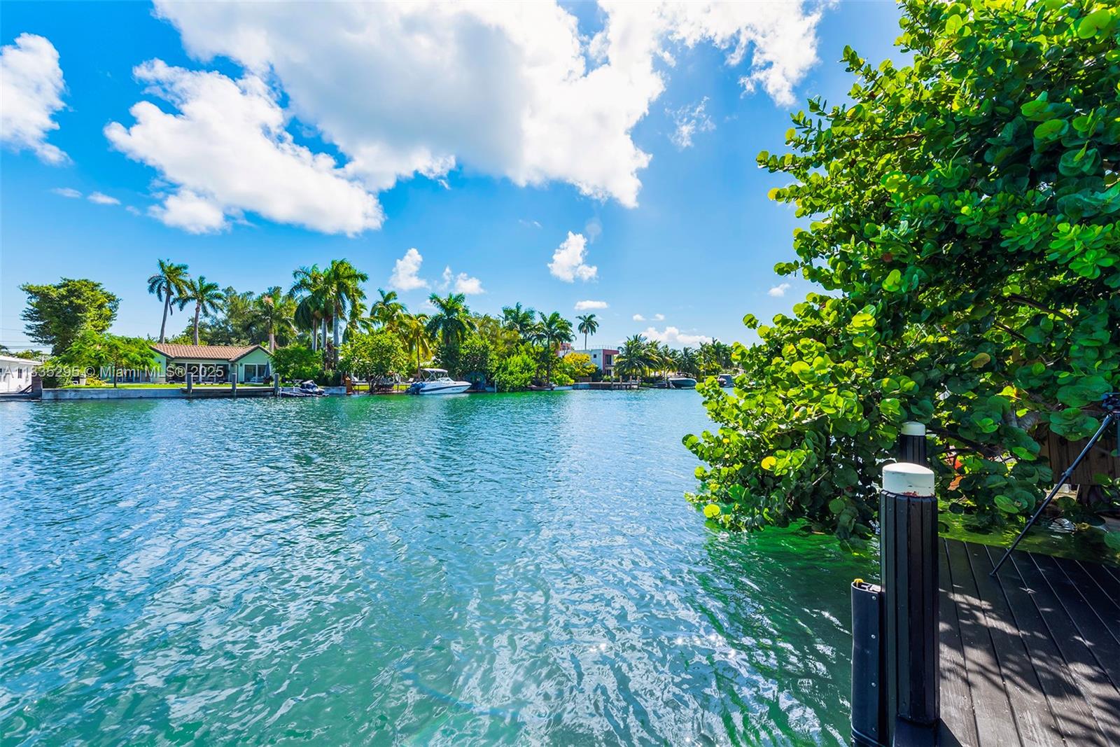 410 S Shore Dr
