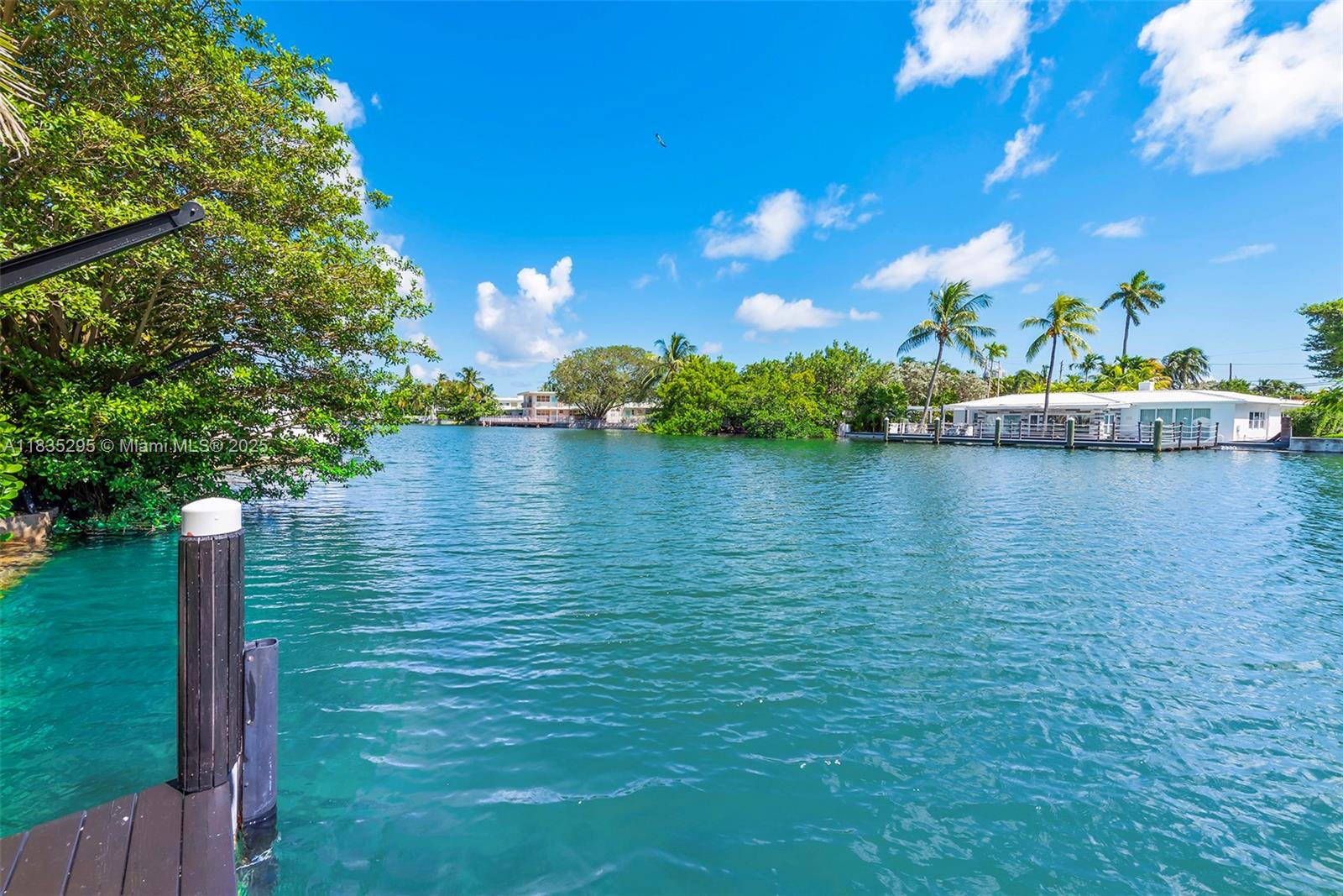 410 S Shore Dr