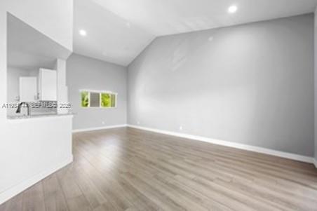 SUMMER LAKE - Residential