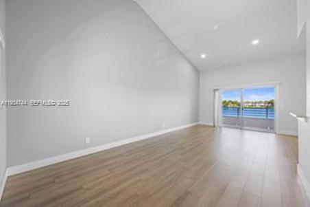 SUMMER LAKE - Residential