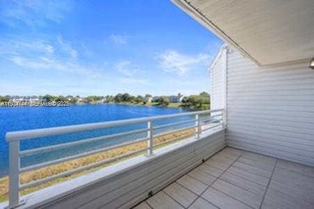 SUMMER LAKE - Residential