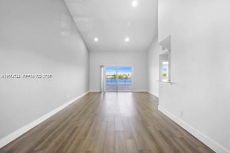 SUMMER LAKE - Residential