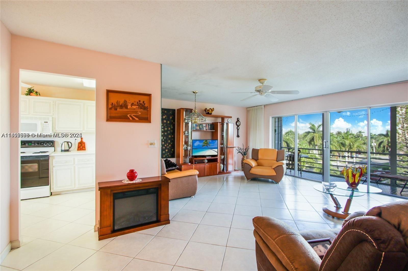 1425 Atlantic Shores Blvd 502