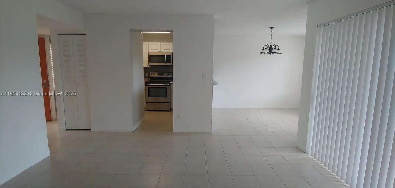 NAPOLI GARDENS AT CORAL S - Residential Lease