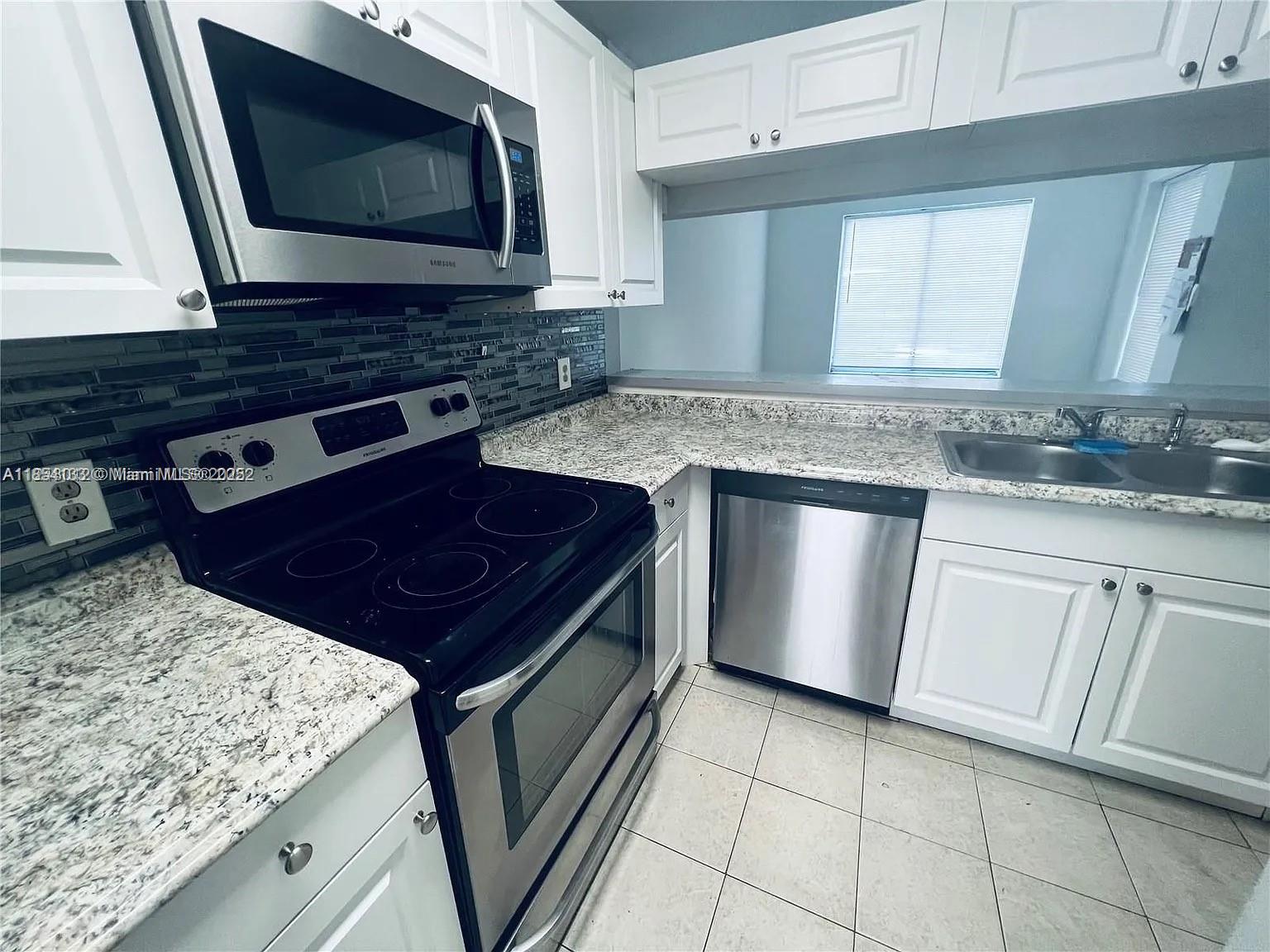 NAPOLI GARDENS AT CORAL S - Residential Lease