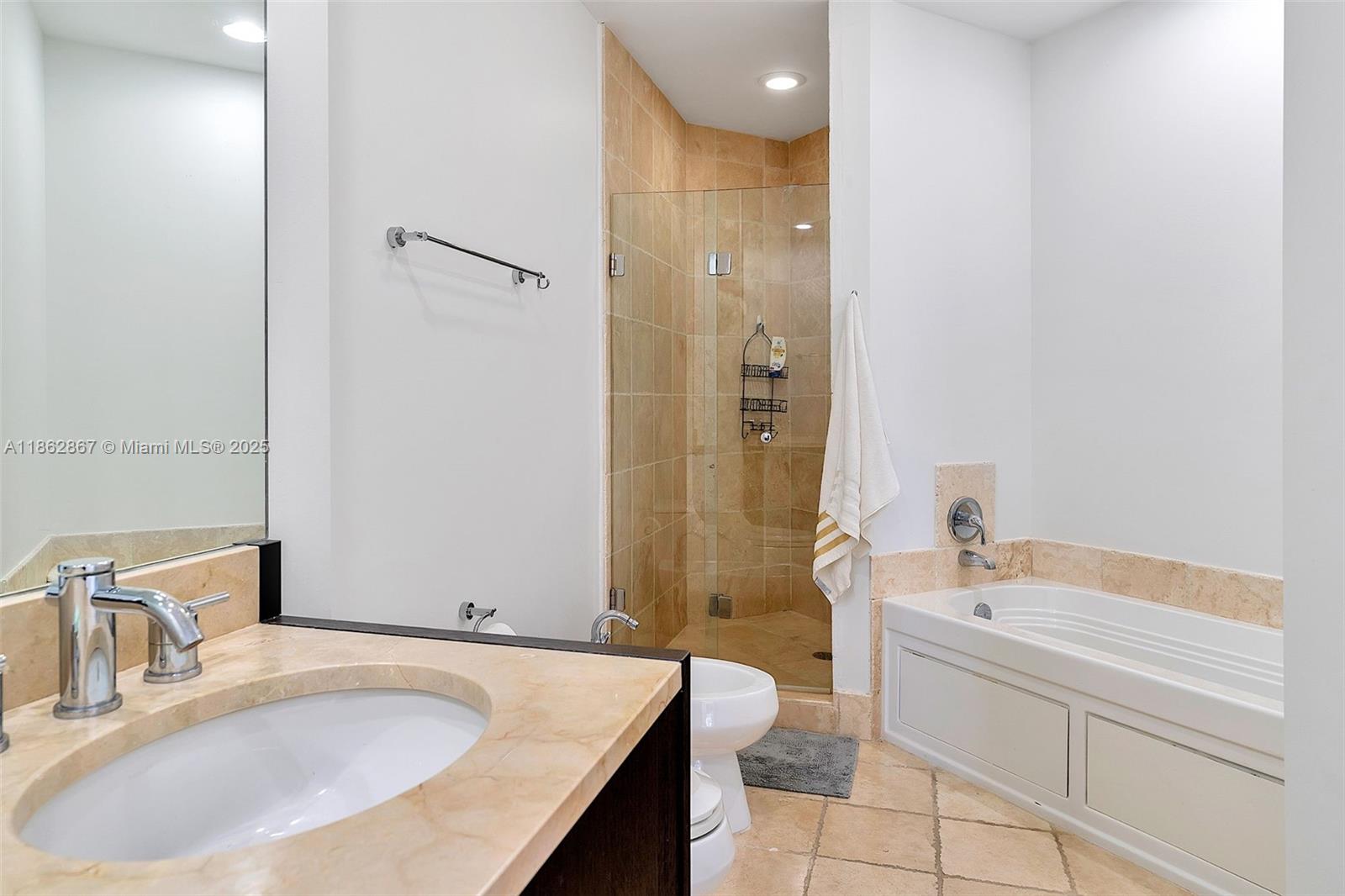 TRUMP ROYALE CONDO - Residential