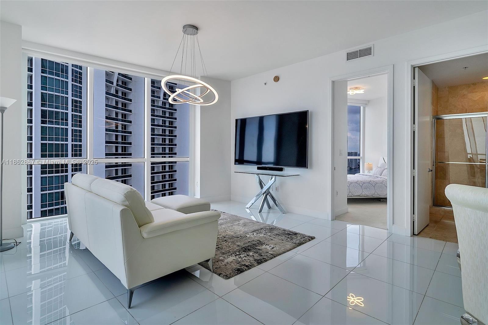 TRUMP ROYALE CONDO - Residential