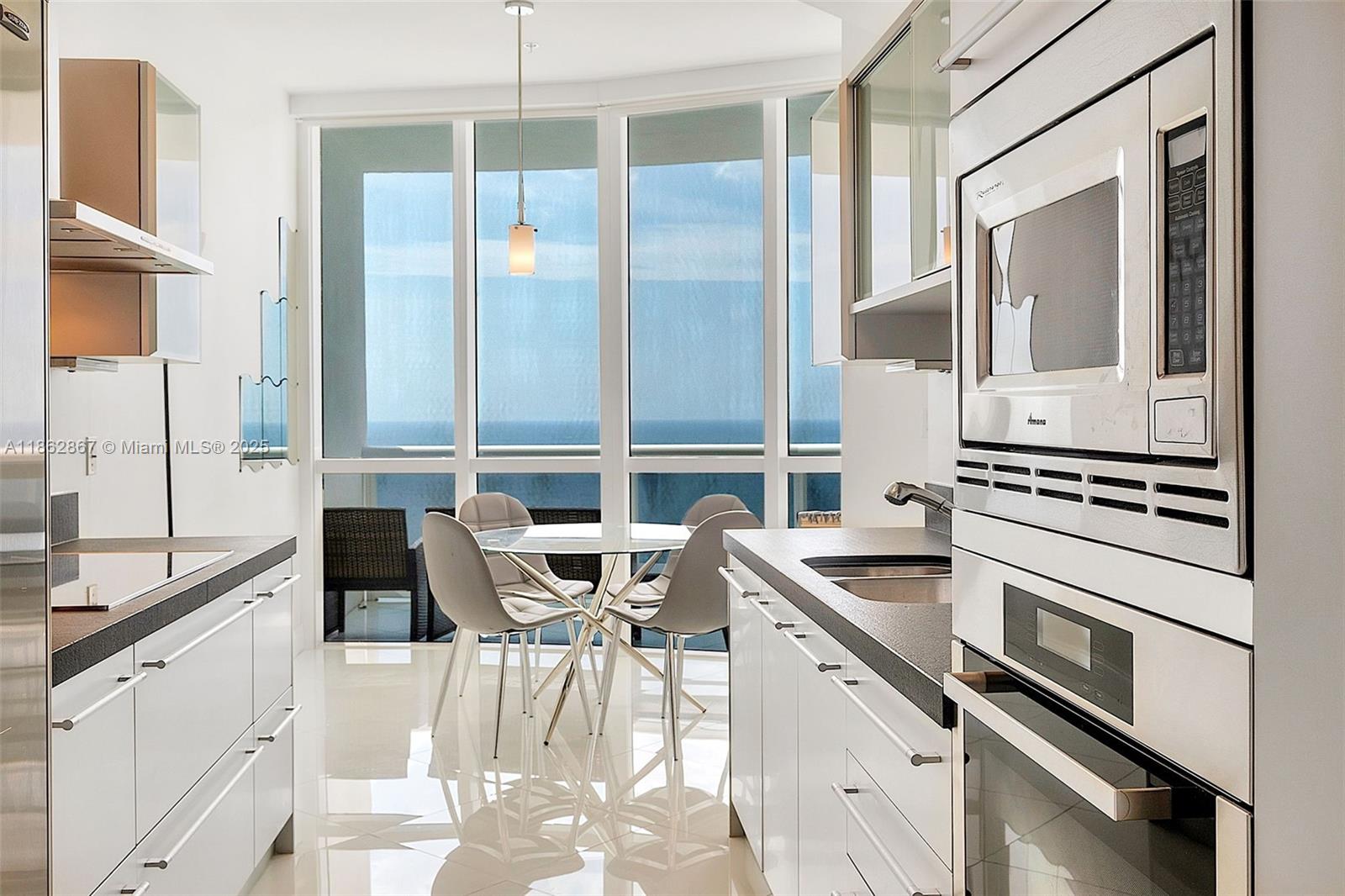 TRUMP ROYALE CONDO - Residential