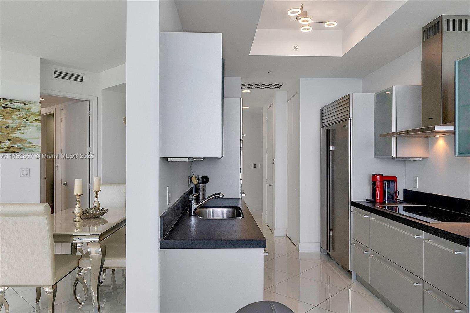 TRUMP ROYALE CONDO - Residential