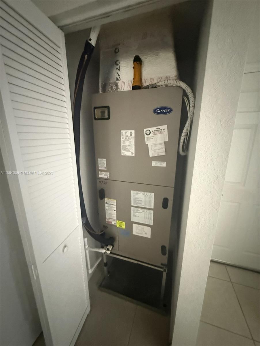 SILVER PALMS MIDTOWN - Residential