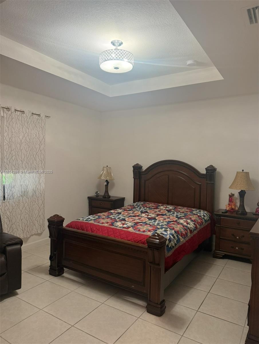 SILVER PALMS MIDTOWN - Residential