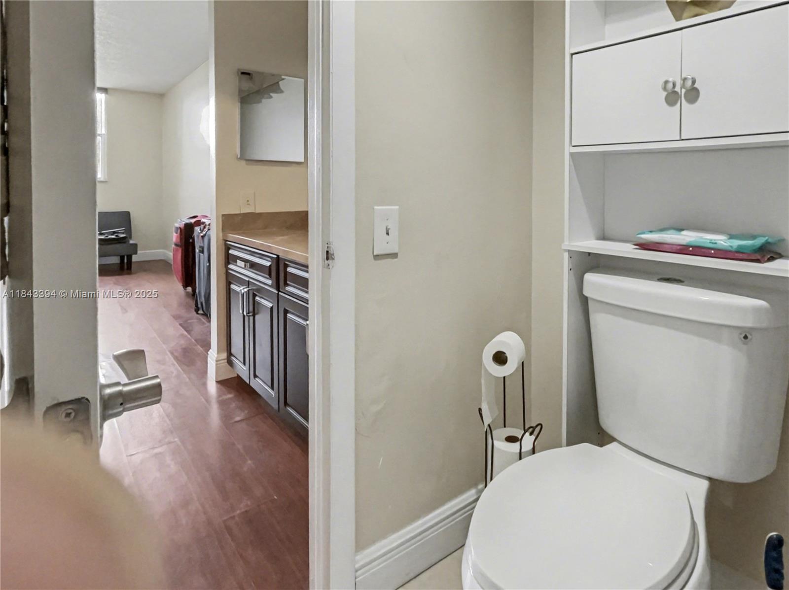 LIME BAY CONDOMINIUM 7 - Residential