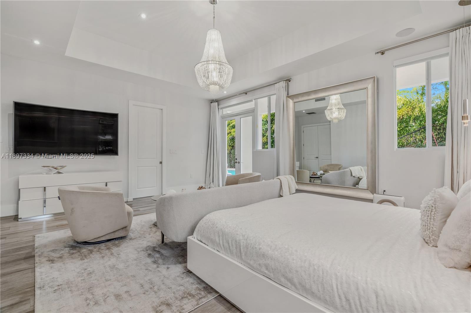 CHAPMAN CORNER - Residential