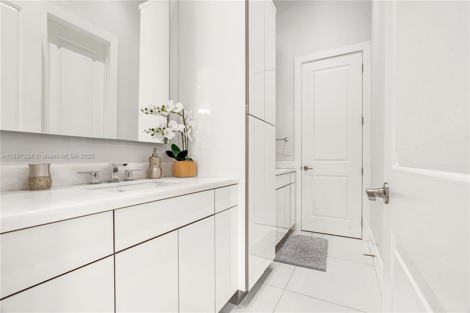 CHAPMAN CORNER - Residential