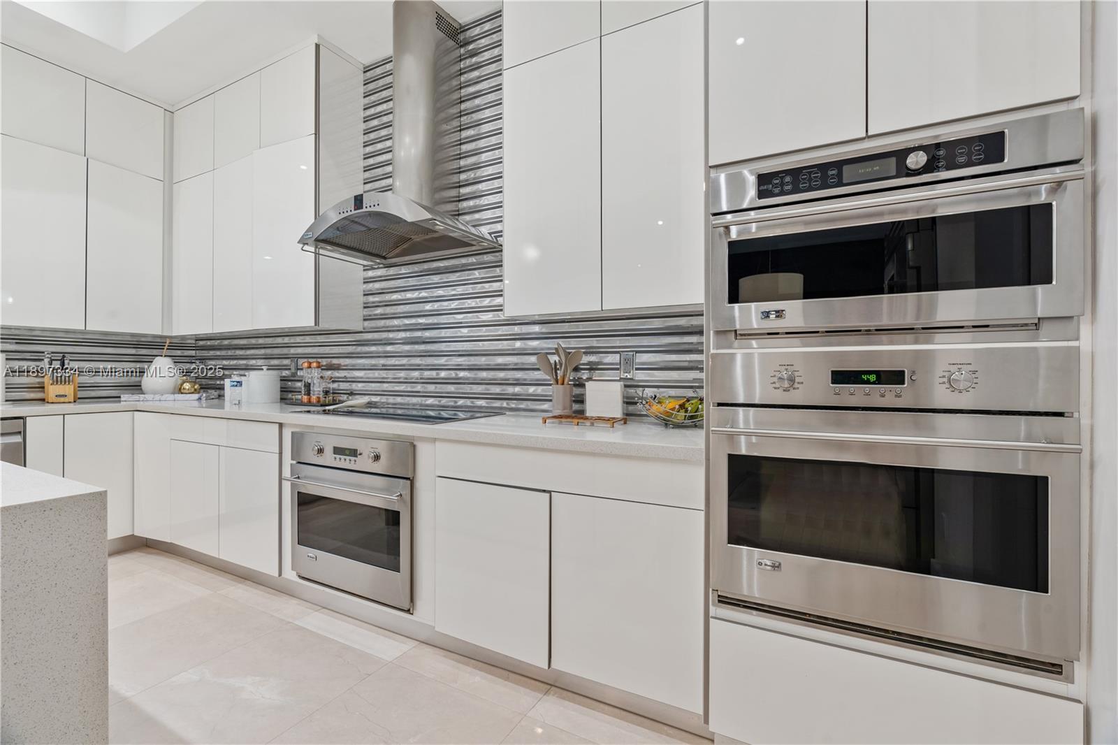 CHAPMAN CORNER - Residential