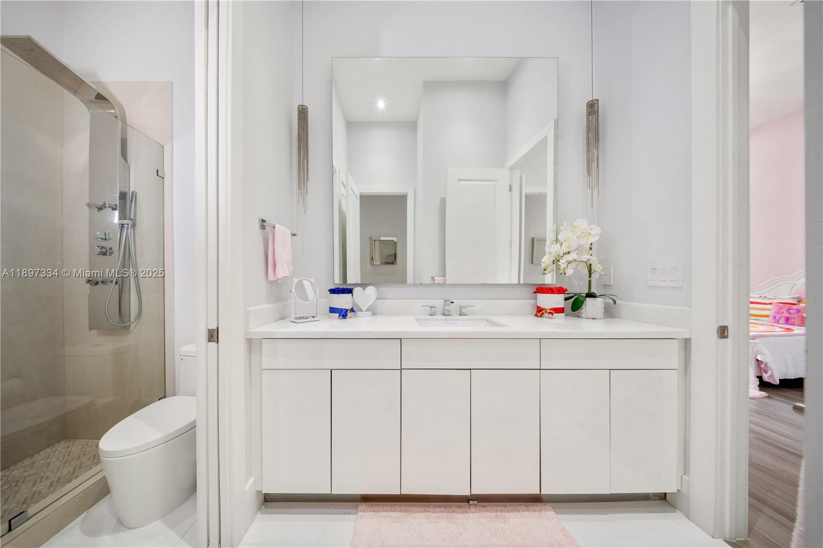 CHAPMAN CORNER - Residential