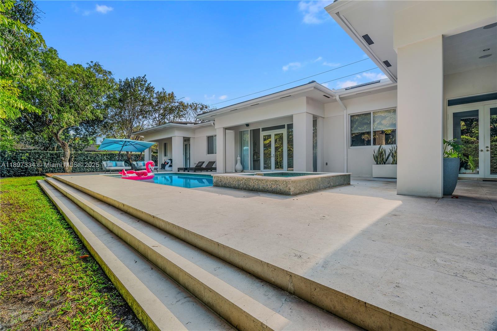 CHAPMAN CORNER - Residential