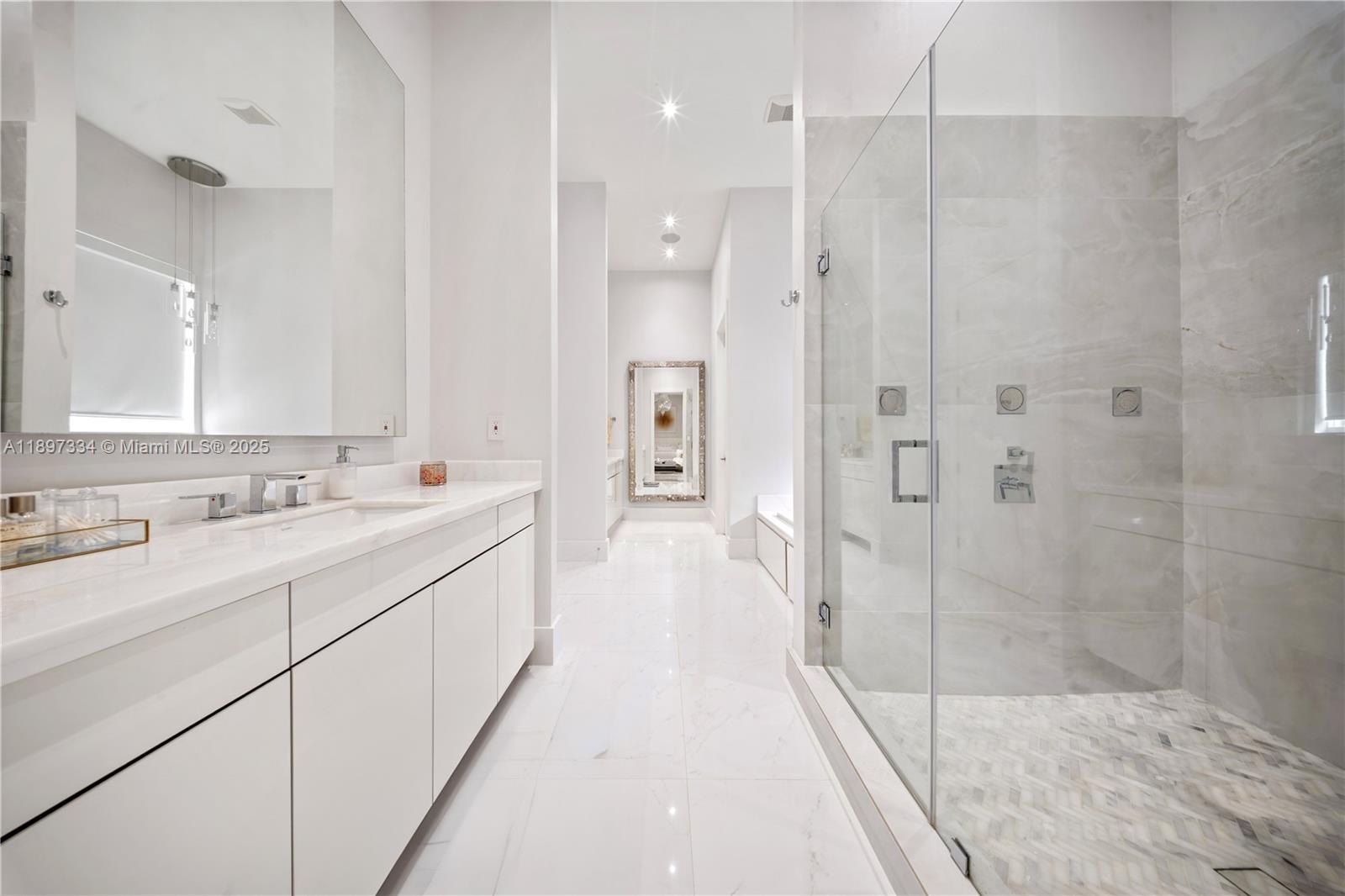 CHAPMAN CORNER - Residential