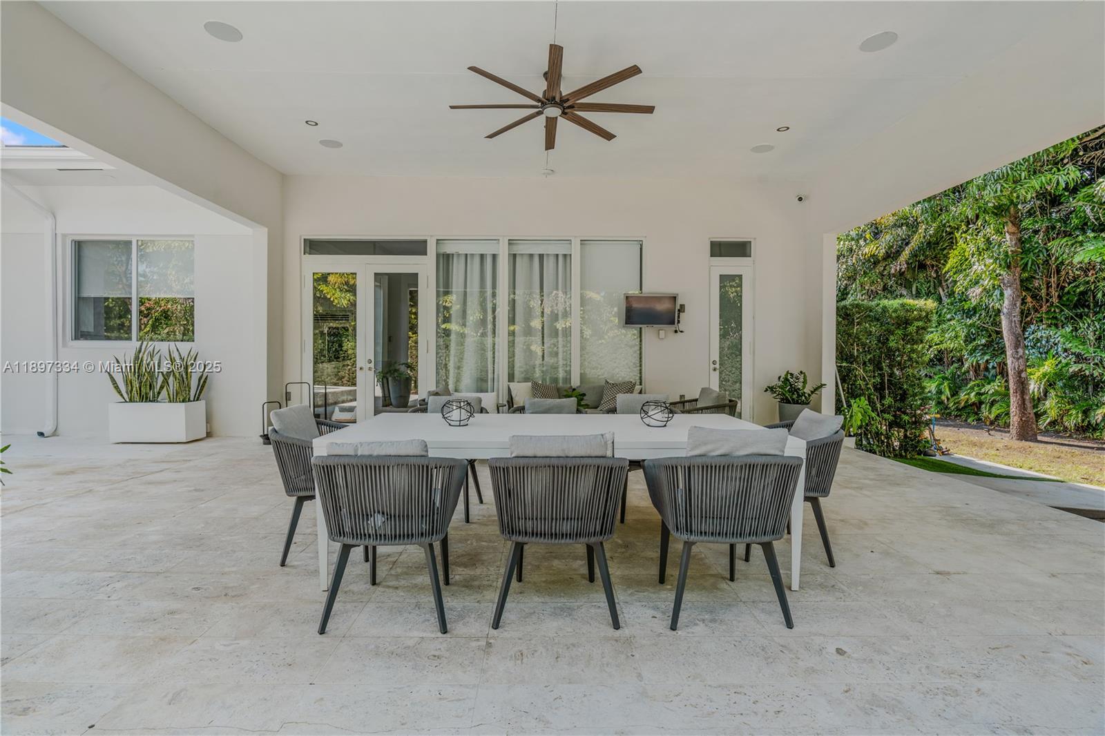 CHAPMAN CORNER - Residential