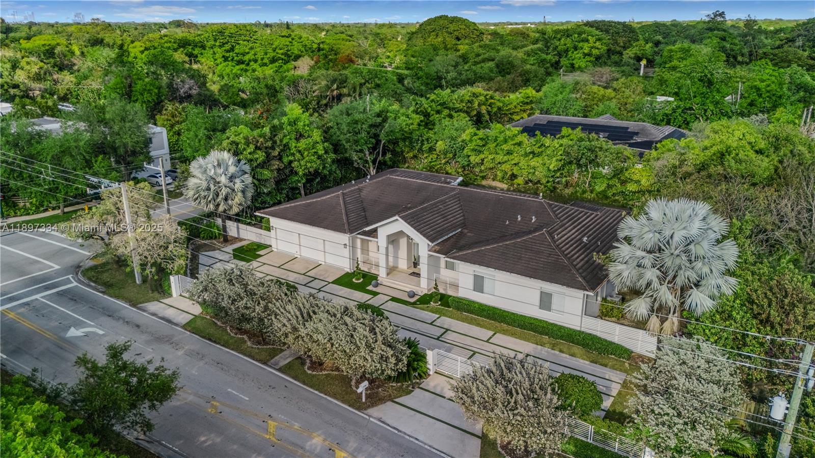 CHAPMAN CORNER - Residential