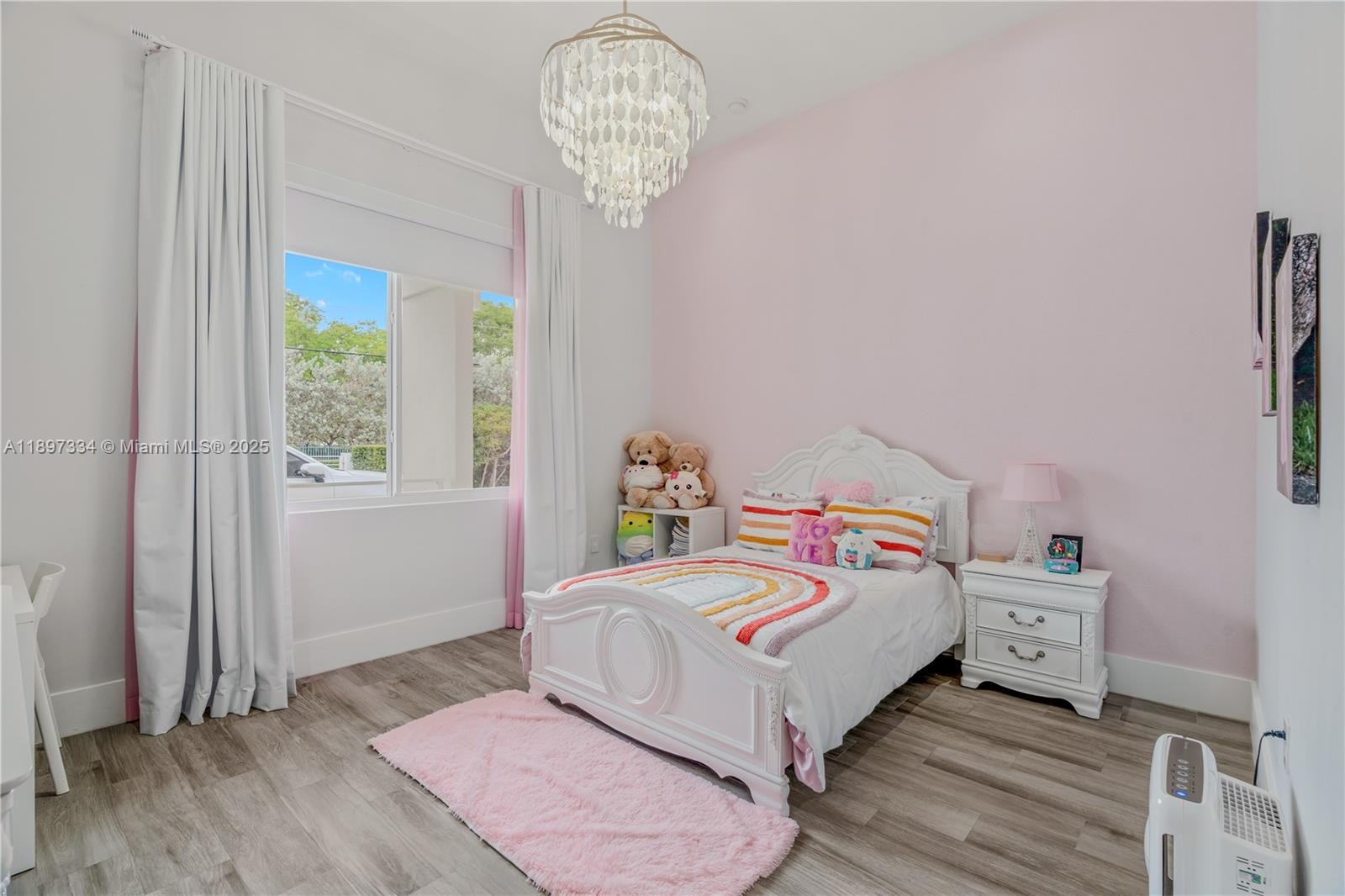 CHAPMAN CORNER - Residential