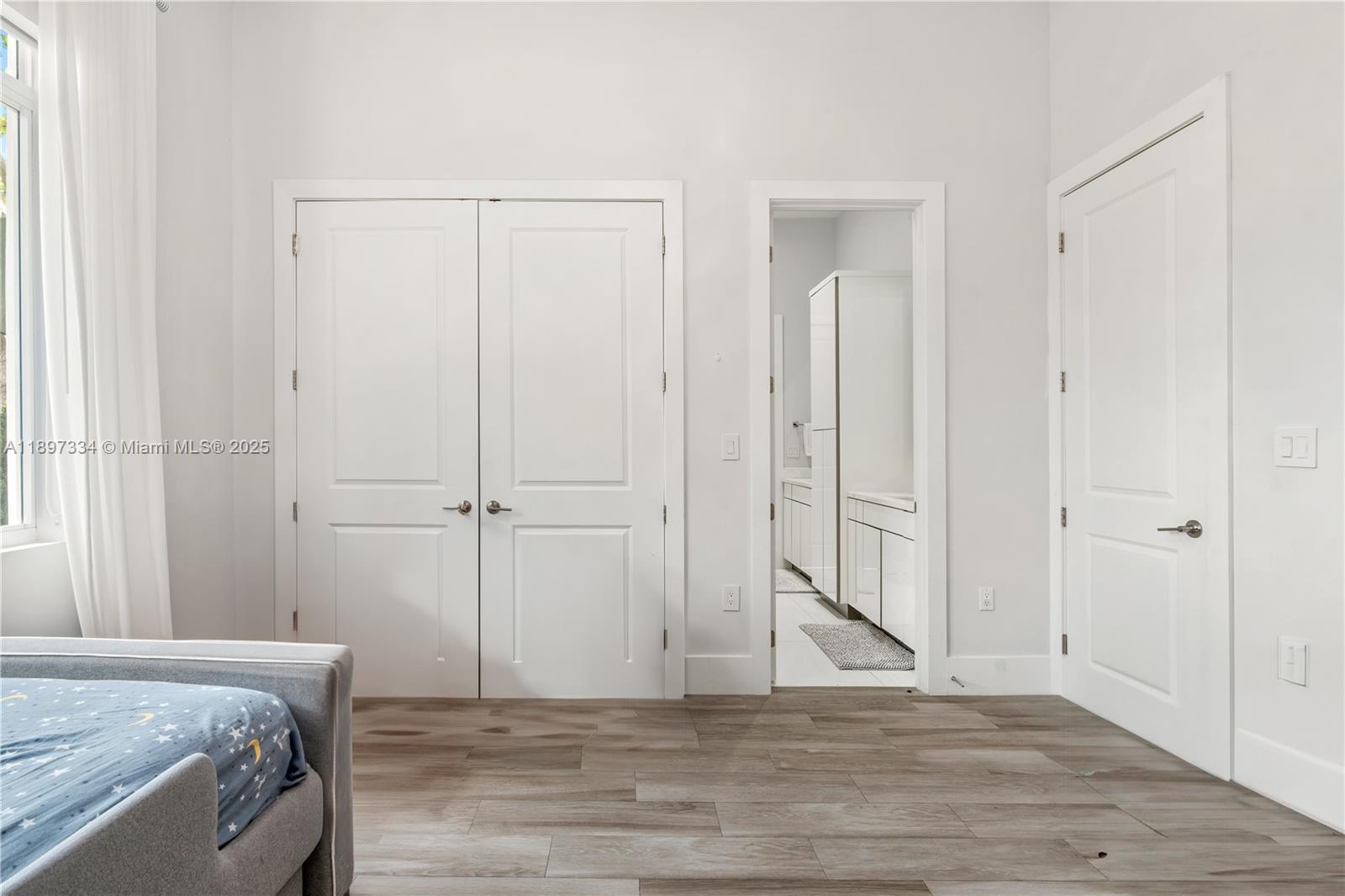 CHAPMAN CORNER - Residential