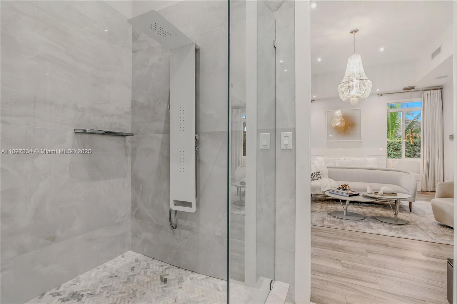 CHAPMAN CORNER - Residential