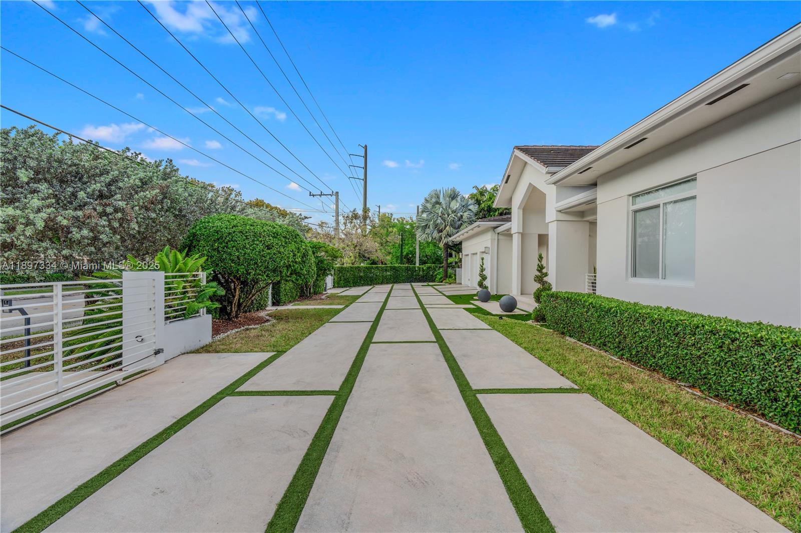 CHAPMAN CORNER - Residential