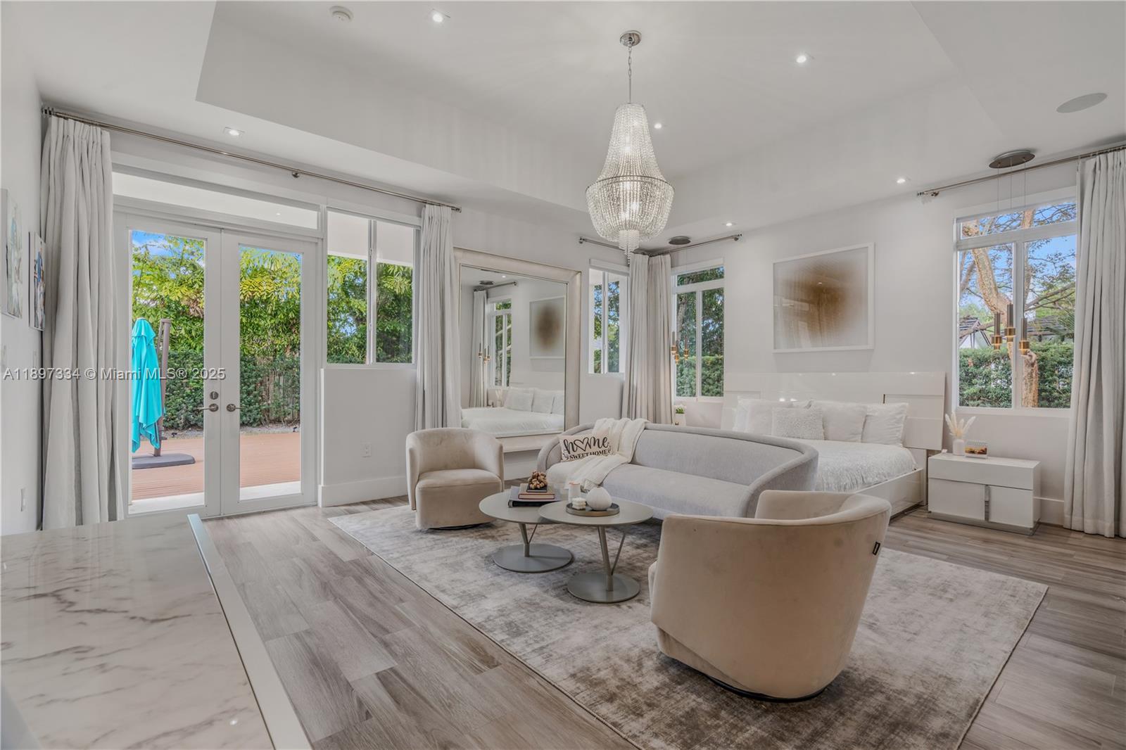 CHAPMAN CORNER - Residential