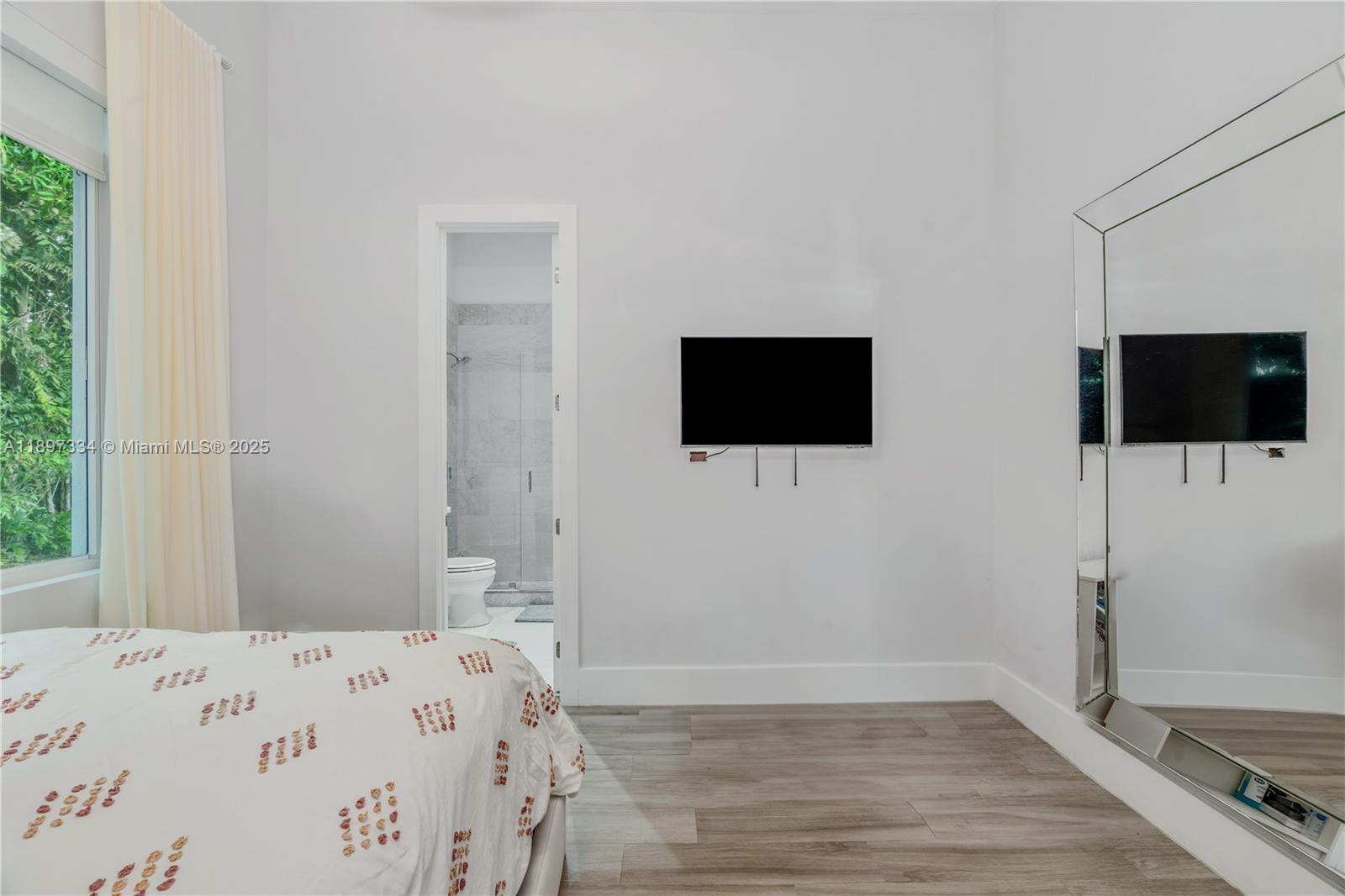 CHAPMAN CORNER - Residential