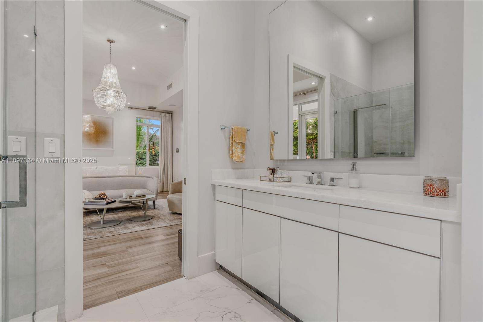 CHAPMAN CORNER - Residential