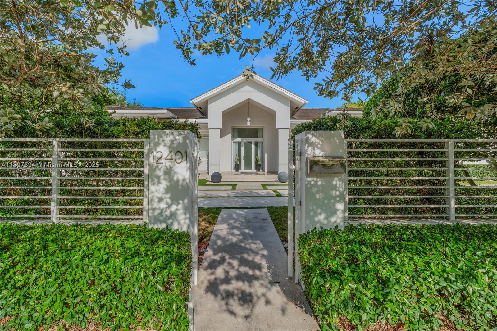 CHAPMAN CORNER - Residential