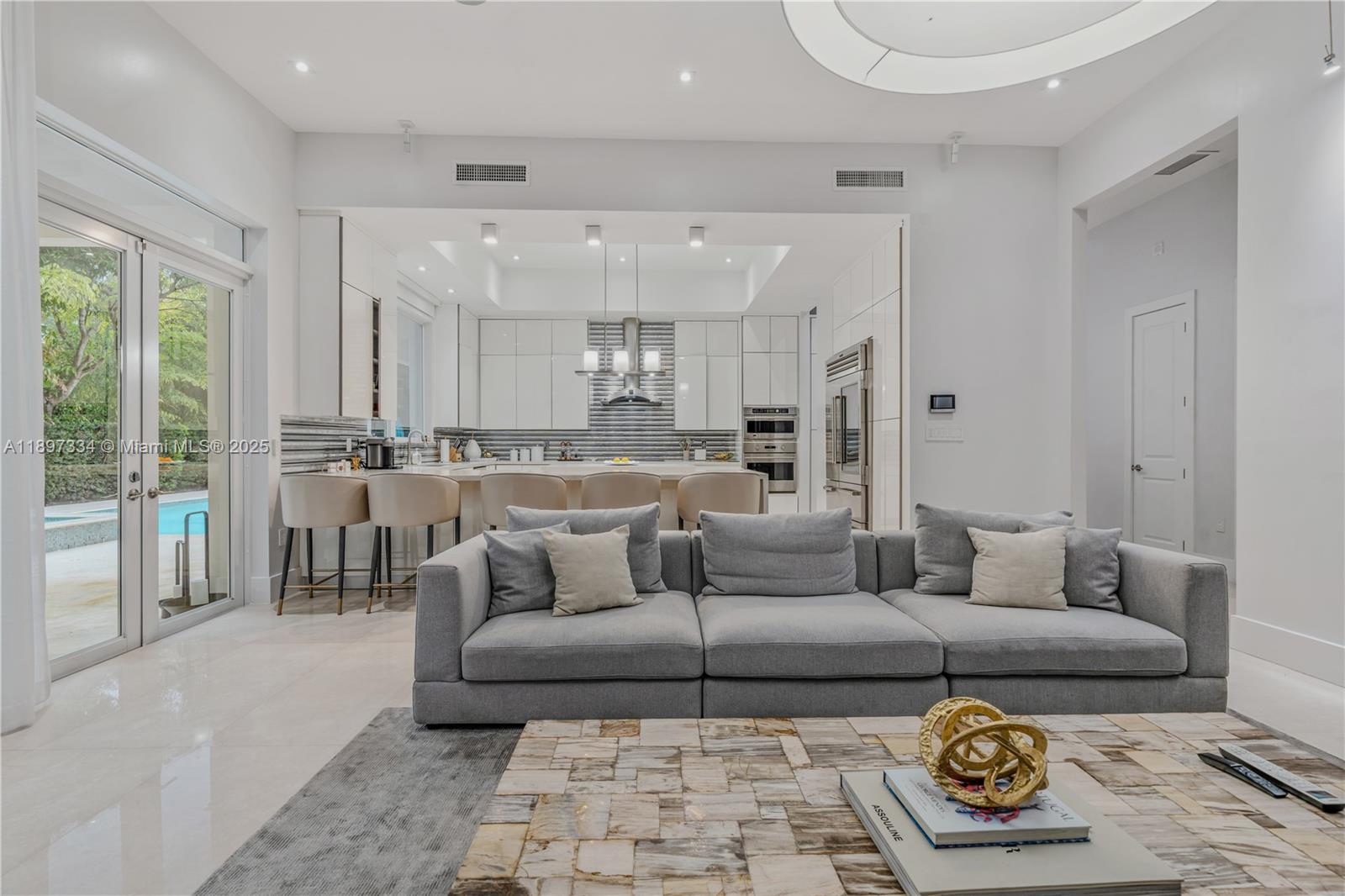 CHAPMAN CORNER - Residential