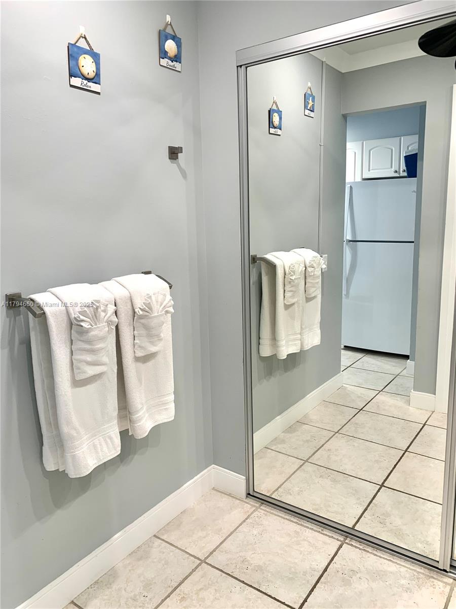 INTERNATIONAL STUDIO APT - Residential