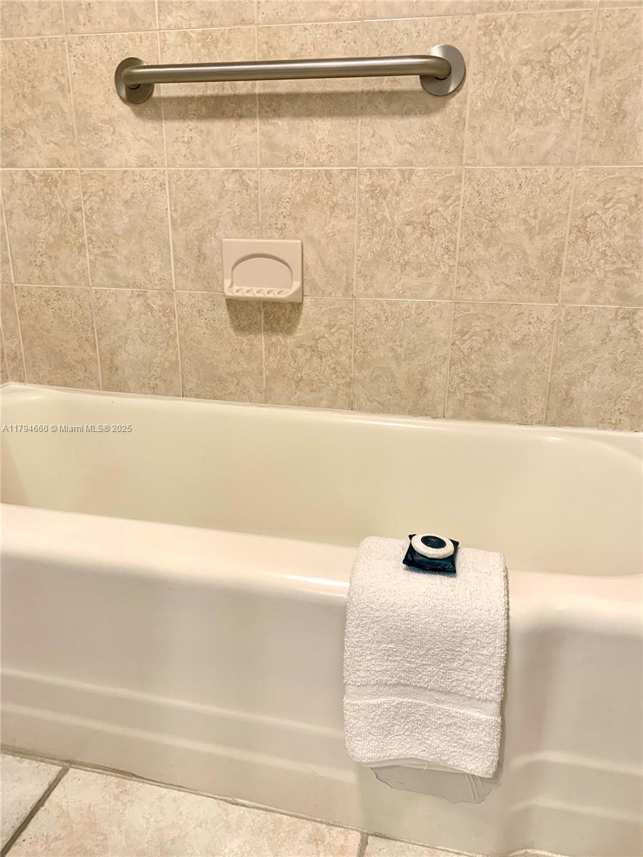 INTERNATIONAL STUDIO APT - Residential