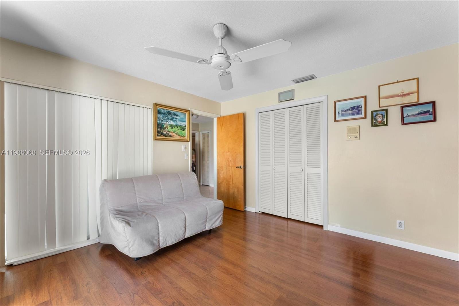 CORAL SPRINGS COUNTRY CLU - Residential