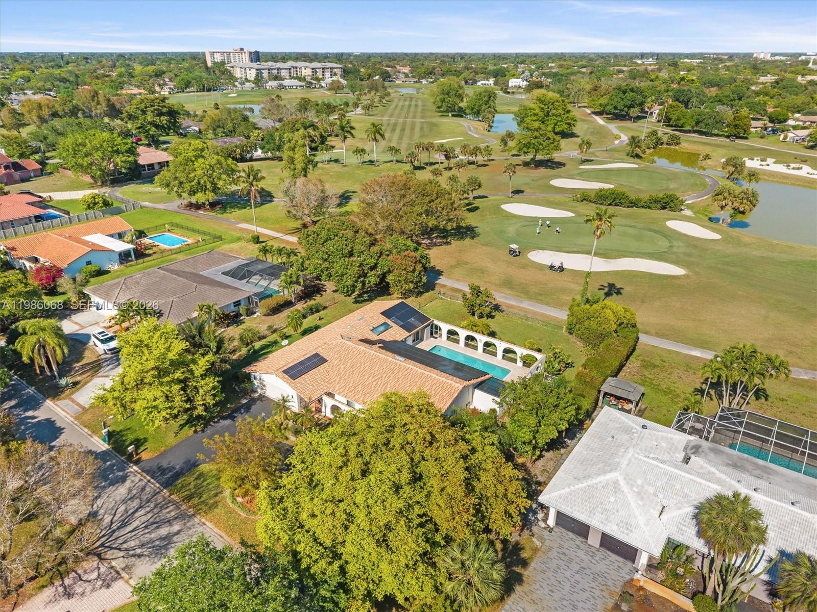 CORAL SPRINGS COUNTRY CLU - Residential