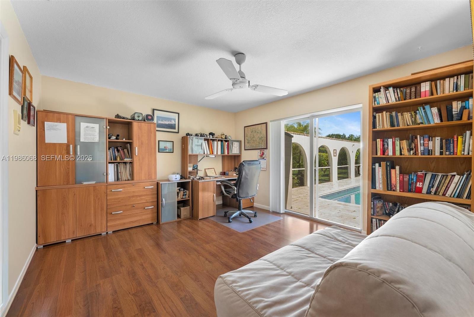 CORAL SPRINGS COUNTRY CLU - Residential