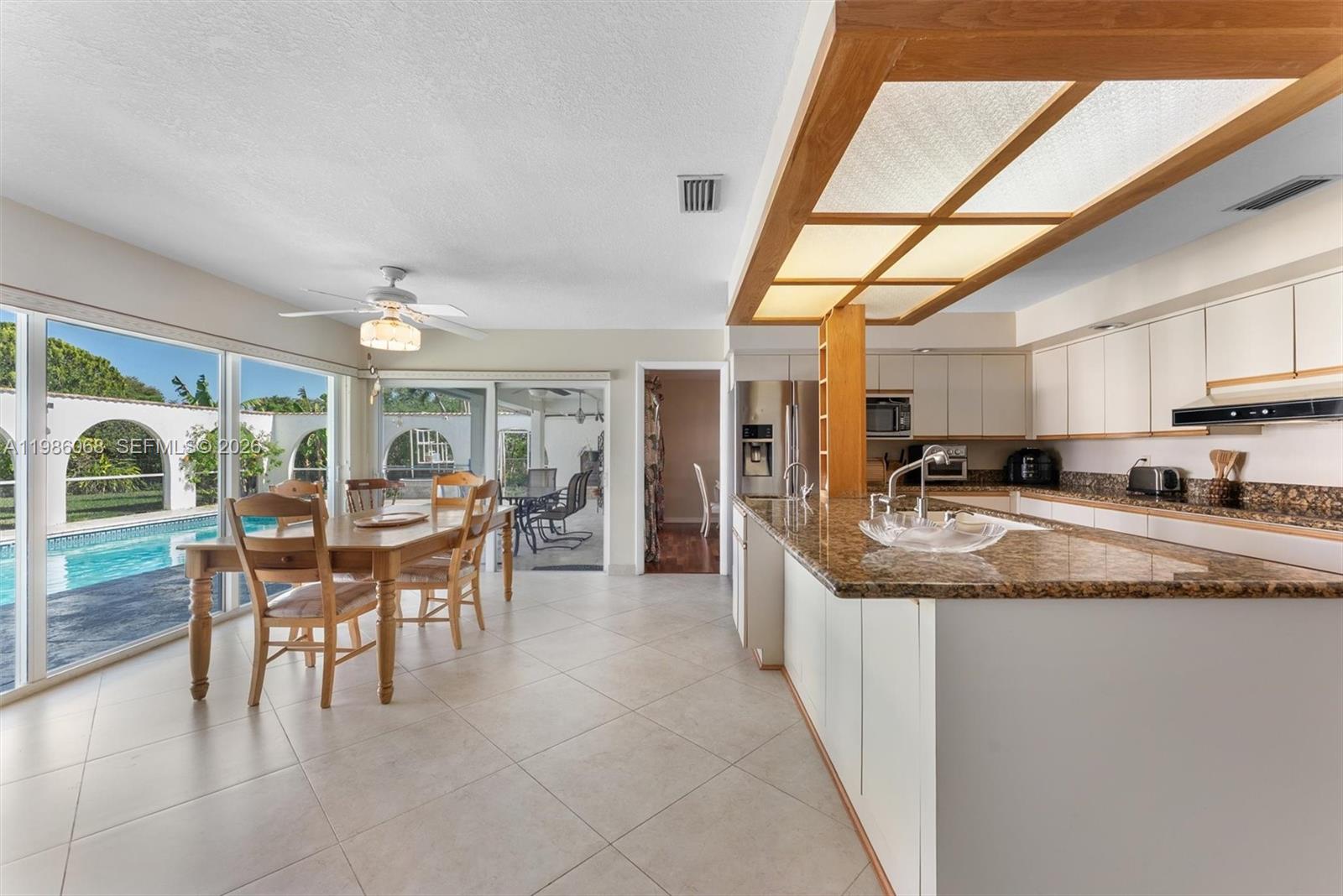 CORAL SPRINGS COUNTRY CLU - Residential