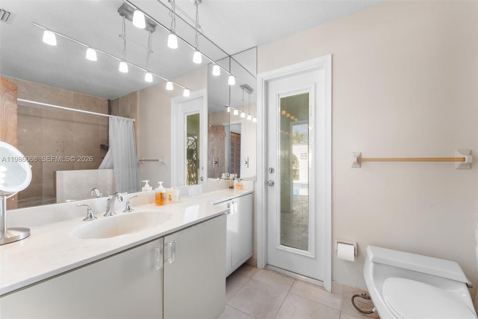 CORAL SPRINGS COUNTRY CLU - Residential