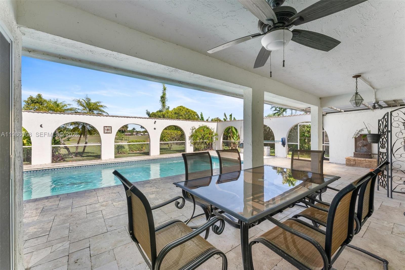 CORAL SPRINGS COUNTRY CLU - Residential