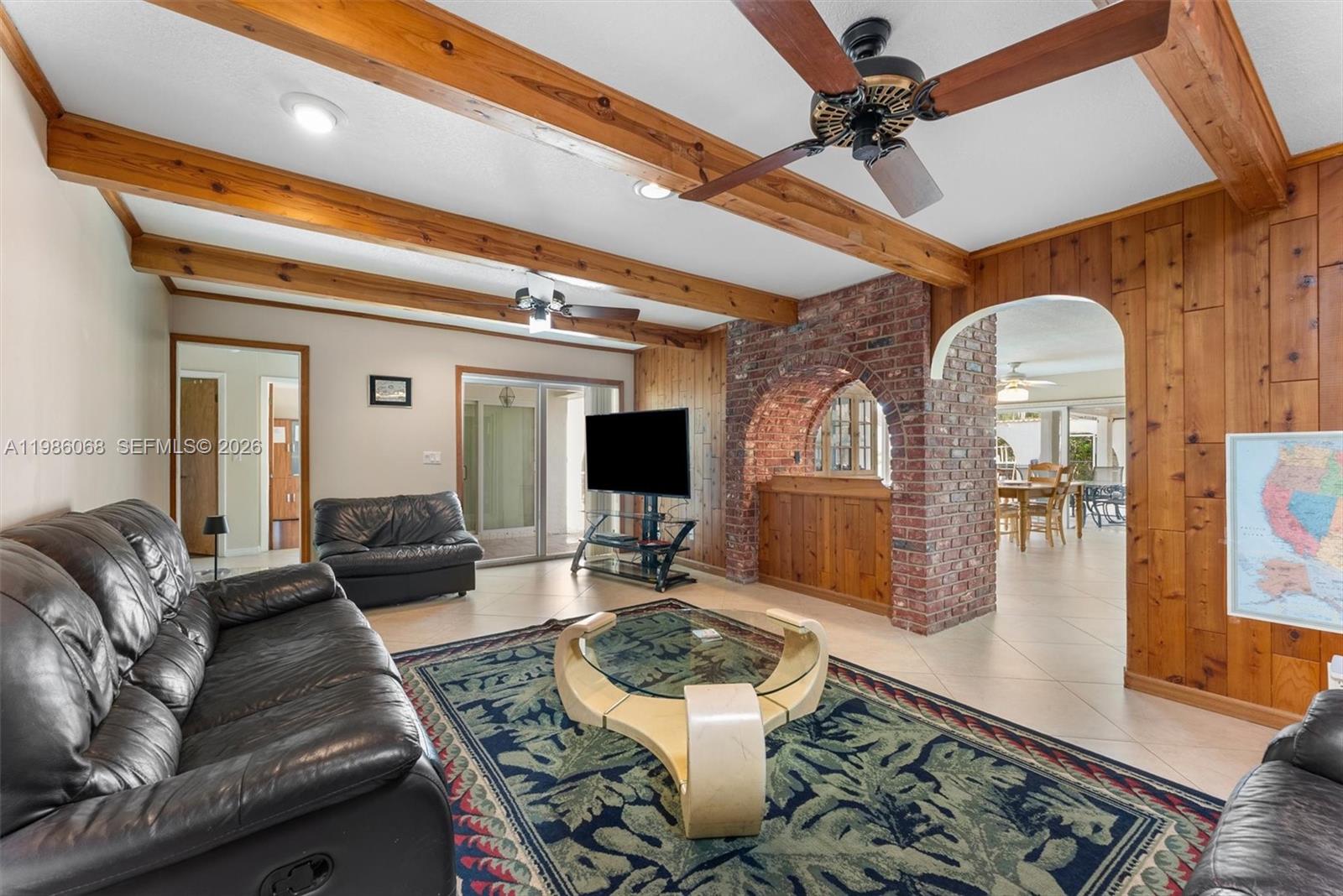 CORAL SPRINGS COUNTRY CLU - Residential