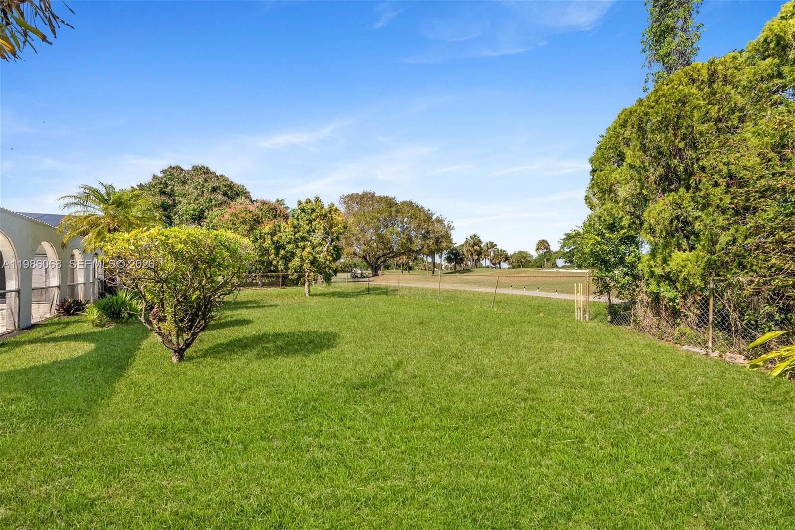 CORAL SPRINGS COUNTRY CLU - Residential