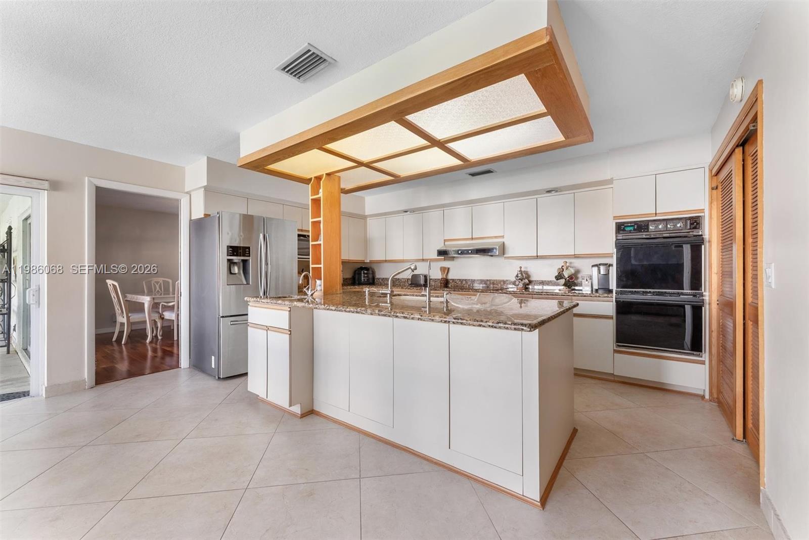 CORAL SPRINGS COUNTRY CLU - Residential