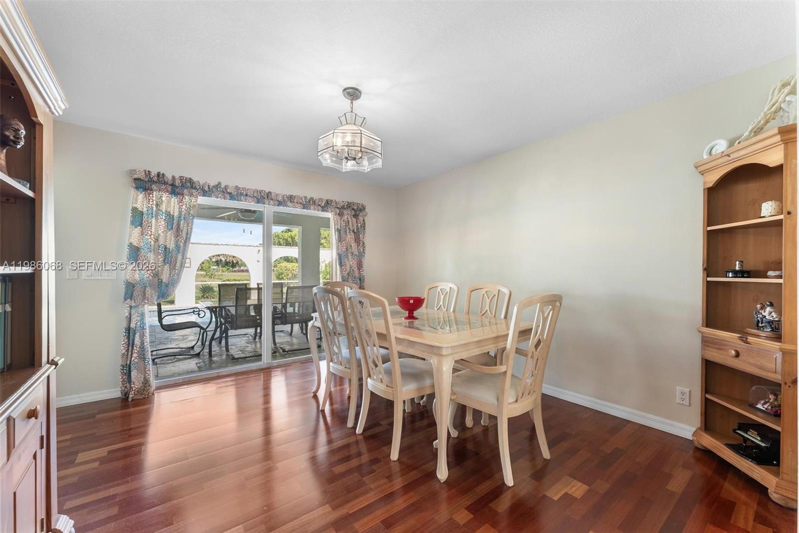 CORAL SPRINGS COUNTRY CLU - Residential