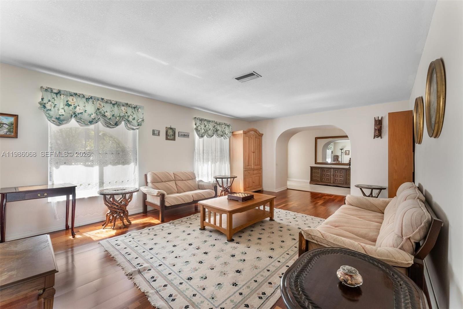 CORAL SPRINGS COUNTRY CLU - Residential