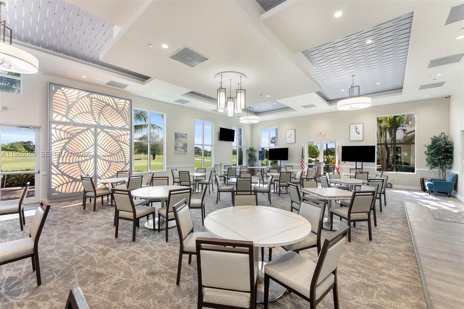 CORAL SPRINGS COUNTRY CLU - Residential