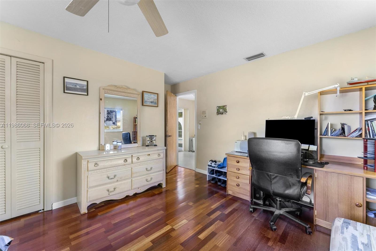 CORAL SPRINGS COUNTRY CLU - Residential